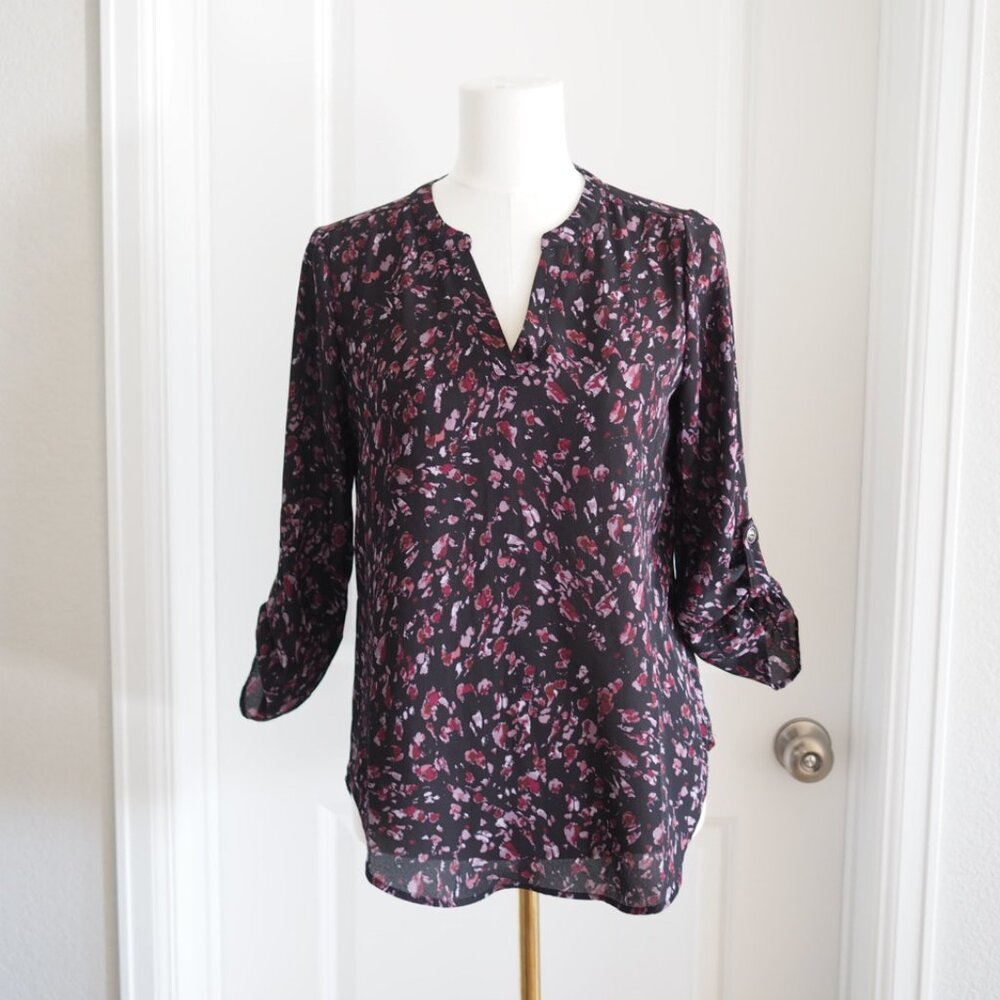 Dark Floral Maurices V-neck  Black and Pink Floral Blouse Size Extra Small Boho